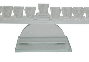 חנוכיה קריסטל מהודרת 13*27 ס"מ